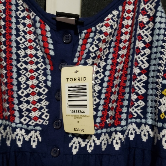 Torrid Tank - Picture 2 of 3